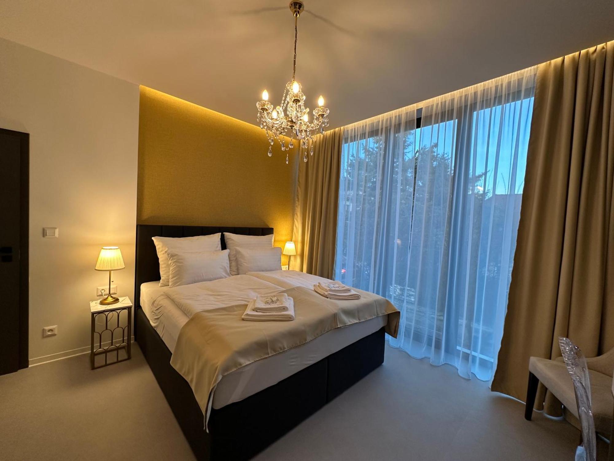 Villa Mala Praha Experience In The Center Of 질리나 외부 사진