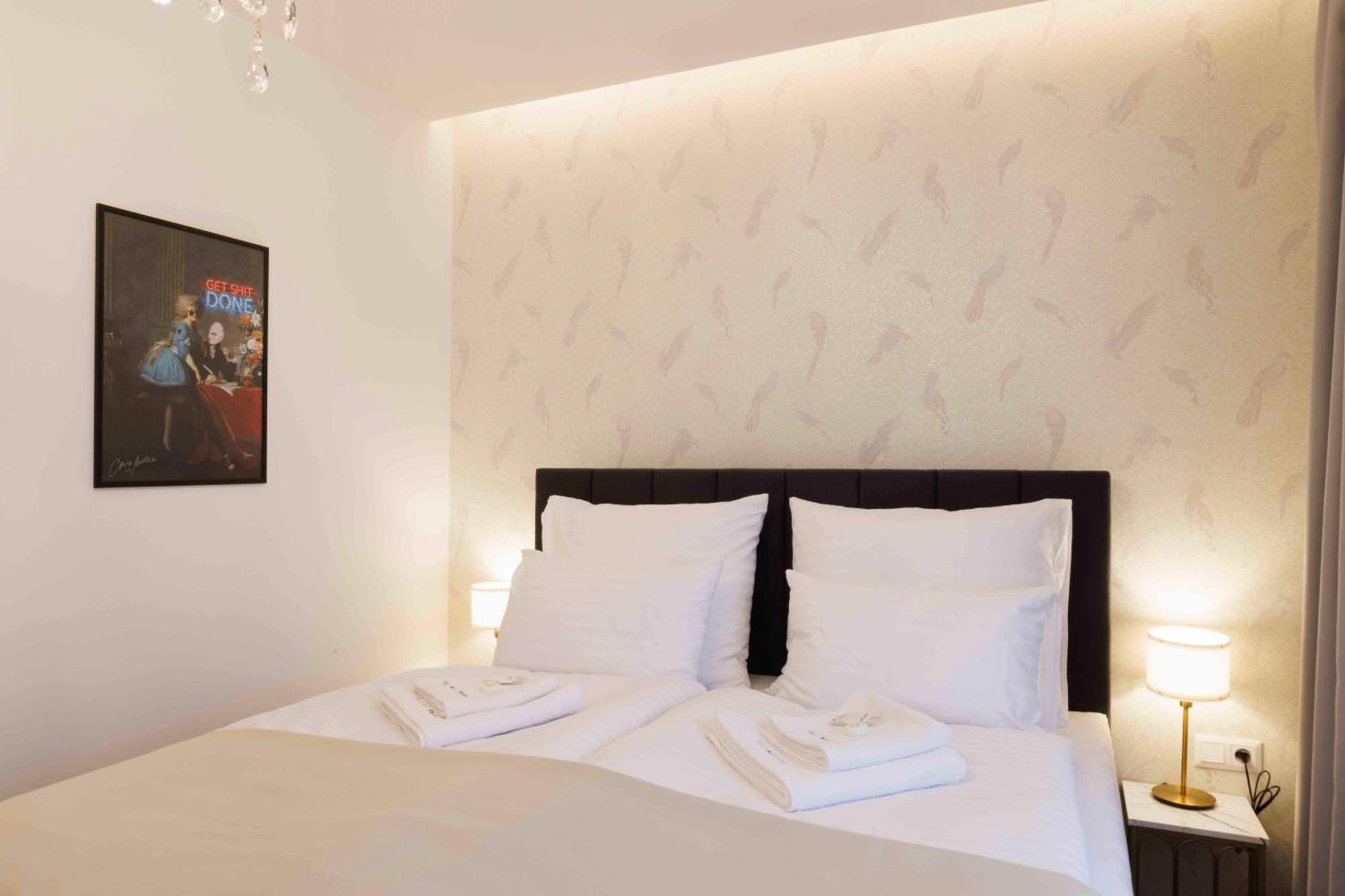 Villa Mala Praha Experience In The Center Of 질리나 외부 사진
